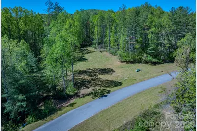 92 Crystal Heights Drive, Hendersonville, NC 28739 - Photo 12