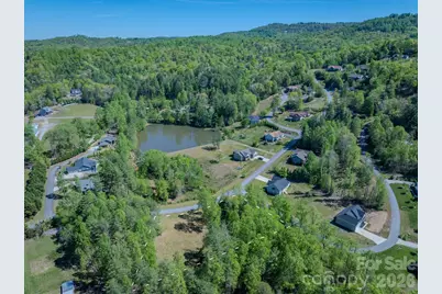 92 Crystal Heights Drive, Hendersonville, NC 28739 - Photo 14