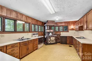 451 Signal Tree Rd, Deep Gap, NC 28618 - Photo 20