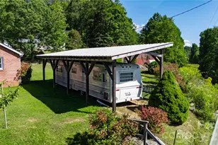 560 Russ Norris Heaton Rd, Elk Park, NC 28622 - Photo 38