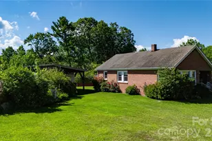 560 Russ Norris Heaton Rd, Elk Park, NC 28622 - Photo 26