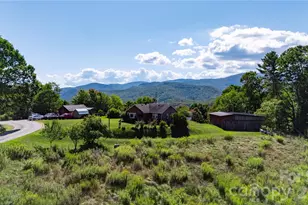 560 Russ Norris Heaton Rd, Elk Park, NC 28622 - Photo 34