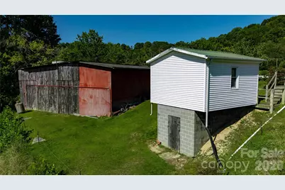 580 Russ Norris Heaton Road, Elk Park, NC 28622 - Photo 20