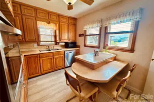 580 Russ Norris Heaton Rd, Elk Park, NC 28622 - Photo 8