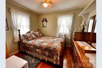 560 Russ Norris Heaton Road, Elk Park, NC 28622 - Photo 18