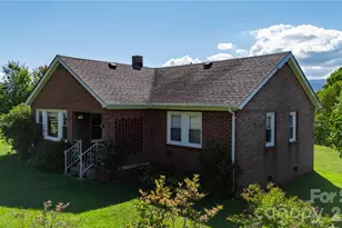 580 Russ Norris Heaton Rd, Elk Park, NC 28622 - Photo 2