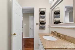10502 Hellebore Rd, Charlotte, NC 28213 - Photo 30