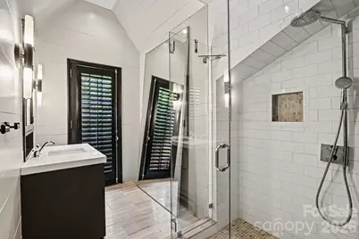 1516 Queens Road W, Charlotte, NC 28207 - Photo 22
