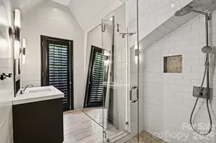 1516 Queens Rd W, Charlotte, NC 28207 - Photo 22
