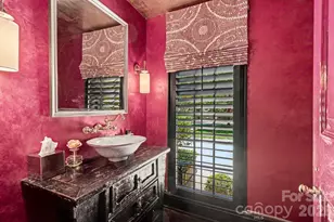 1516 Queens Rd W, Charlotte, NC 28207 - Photo 18