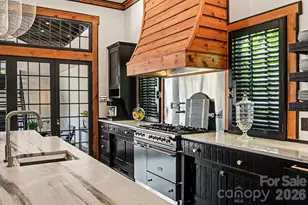1516 Queens Rd W, Charlotte, NC 28207 - Photo 12