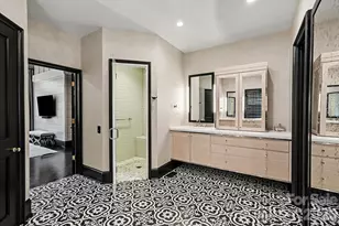 1516 Queens Rd W, Charlotte, NC 28207 - Photo 16