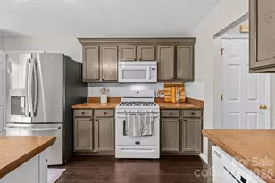8015 Leisure Ln, Huntersville, NC 28078 - Photo 12