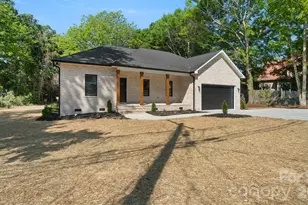 511 N Flint St, Lincolnton, NC 28107 - Photo 2