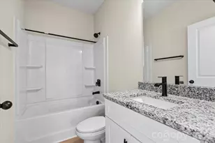 1562 7th Ave Dr SW, Hickory, NC 28602 - Photo 22