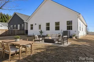1562 7th Ave Dr SW, Hickory, NC 28602 - Photo 28