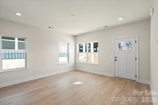 1562 7th Ave Dr SW, Hickory, NC 28602 - Photo 2
