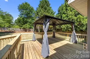417 Deerfield Dr, Mount Holly, NC 28120 - Photo 38