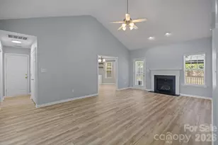 417 Deerfield Dr, Mount Holly, NC 28120 - Photo 6