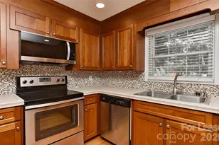 420 Seneca Pl, Charlotte, NC 28210 - Photo 12