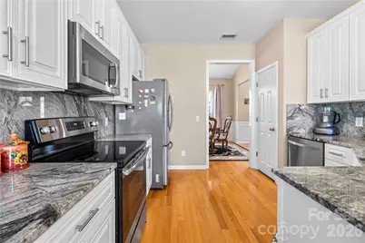 8719 Fieldcroft Drive, Charlotte, NC 28277 - Photo 8