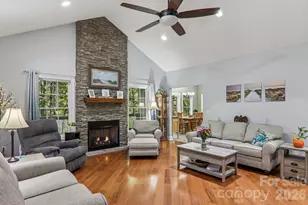 6 Wagon Trce, Flat Rock, NC 28731 - Photo 2
