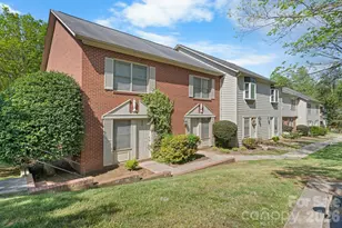 239 13th Ave Pl NW, Hickory, NC 28601 - Photo 1