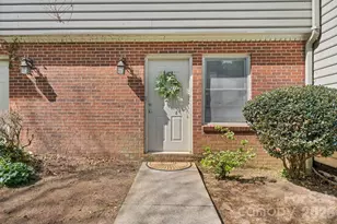 239 13th Ave Pl NW, Hickory, NC 28601 - Photo 4