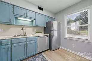 239 13th Ave Pl NW, Hickory, NC 28601 - Photo 6