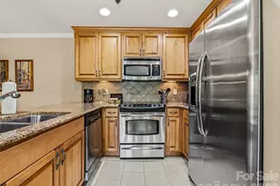 210 Bowling Park Rd, Asheville, NC 28803 - Photo 6