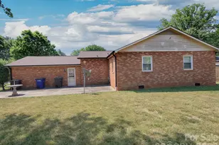 1005 Forest Park Dr, Statesville, NC 28677 - Photo 32