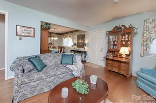 1005 Forest Park Dr, Statesville, NC 28677 - Photo 6