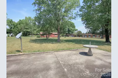 1005 Forest Park Drive, Statesville, NC 28677 - Photo 34