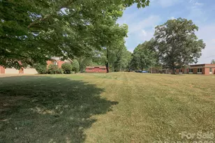1005 Forest Park Dr, Statesville, NC 28677 - Photo 38