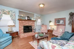 1005 Forest Park Dr, Statesville, NC 28677 - Photo 8