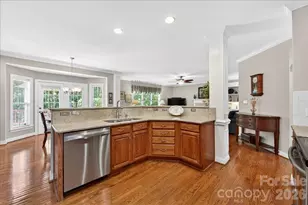 4365 Enchantment Cove Ln, Charlotte, NC 28216 - Photo 4
