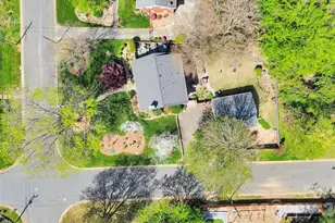 1745 Wensley Dr, Charlotte, NC 28210 - Photo 40