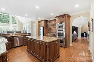 1020 Rolling Park Ln, Fort Mill, SC 29715 - Photo 8
