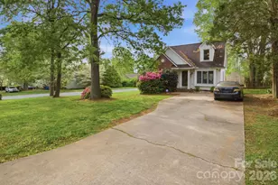 1720 Hampshire Dr, Salisbury, NC 28146 - Photo 2