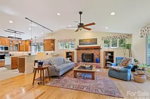 9 Golfview Dr, Maggie Valley, NC 28751 - Photo 6