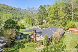 9 Golfview Dr, Maggie Valley, NC 28751 - Photo 2