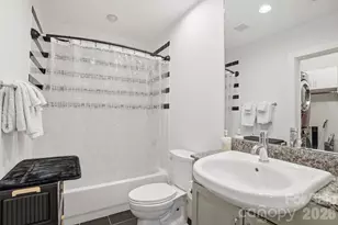 505 E 6th St, Charlotte, NC 28202 - Photo 4
