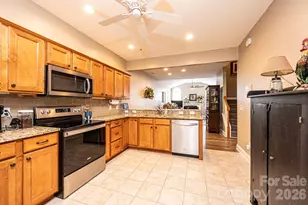 823 Wynnshire Drive, Hickory, NC 28601 - Photo 16