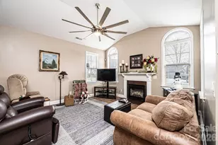 823 Wynnshire Drive, Hickory, NC 28601 - Photo 6