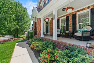 140 Foxfield Park Dr, Mooresville, NC 28115 - Photo 2