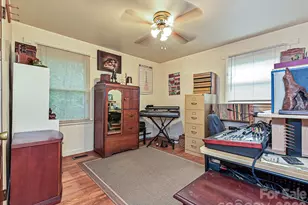 720 Aintree Rd, Charlotte, NC 28215 - Photo 16