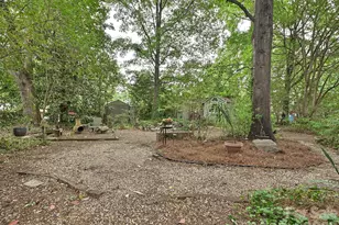 720 Aintree Rd, Charlotte, NC 28215 - Photo 22
