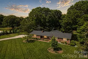 270 Lewis Ferry Rd, Statesville, NC 28677 - Photo 2