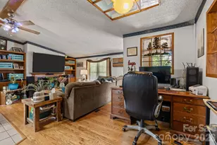 25 Weaver Ln, Black Mountain, NC 28711 - Photo 6