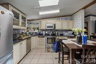 25 Weaver Ln, Black Mountain, NC 28711 - Photo 10